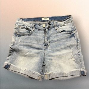Light washed Jean shorts